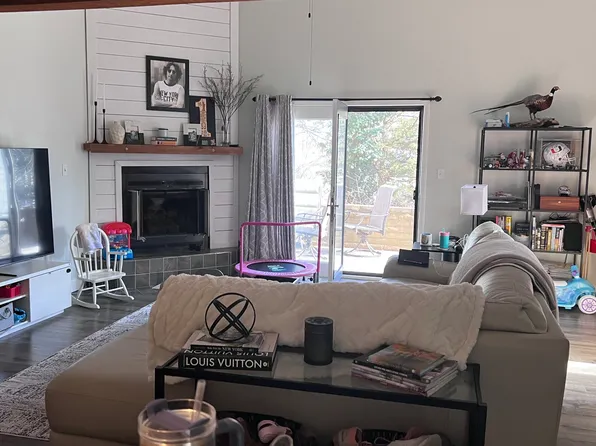 3803 Emerald Cir, Manhattan, KS 66503