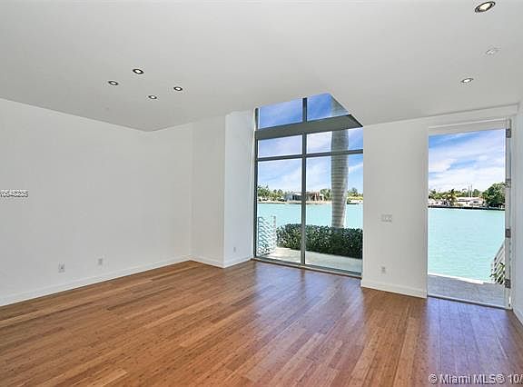 5th image of 187 N Shore Dr #187-1