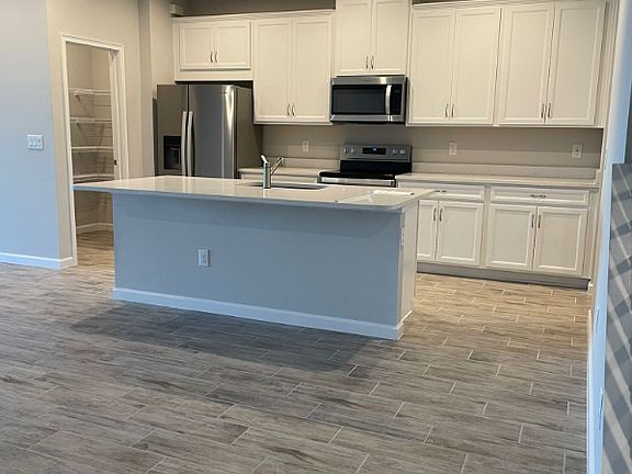 2nd image of 2395 Arbor Wind Dr