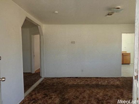 2nd image of 2414 51st Ave