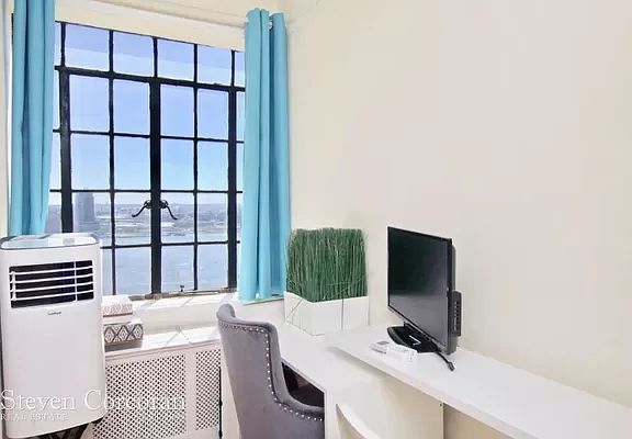 3rd image of 5 Tudor City Pl APT 1630