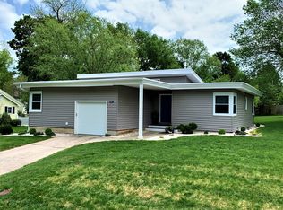 624 Euclid Blvd, Carthage, MO 64836