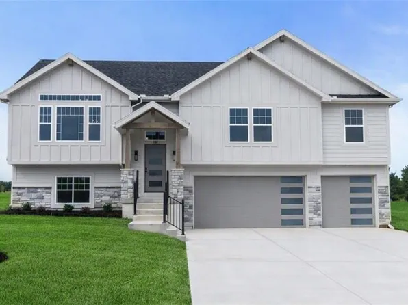 1103 N Eli Ln, Warrensburg, MO 64093