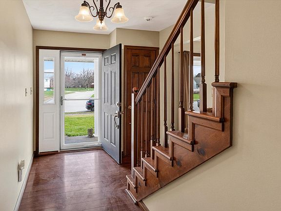 4th image of 615 Tiara Way