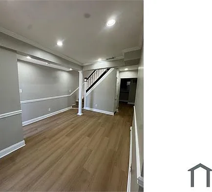211 N Streeper St — Photo 4