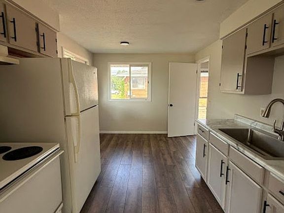 4th image of 235 Kennedy St #235