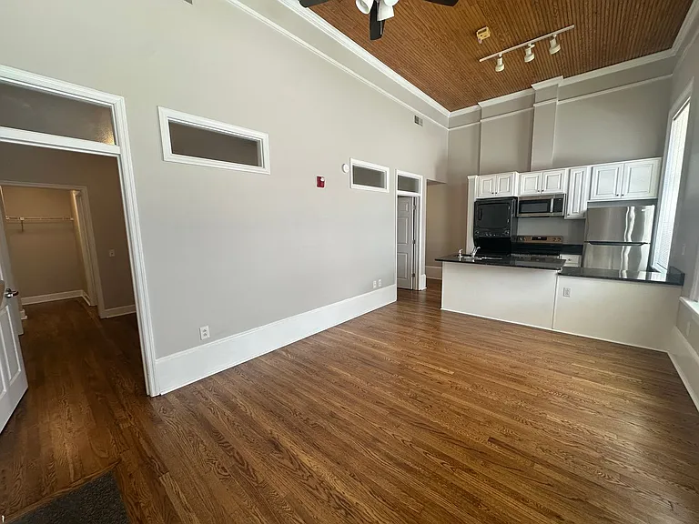 Lofts at Poplar Pointe — Photo 24