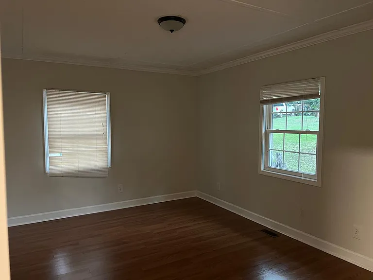 4413 James Rd — Photo 7