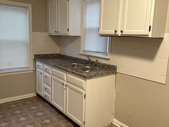 4th image of 2232 Avalon Pl
