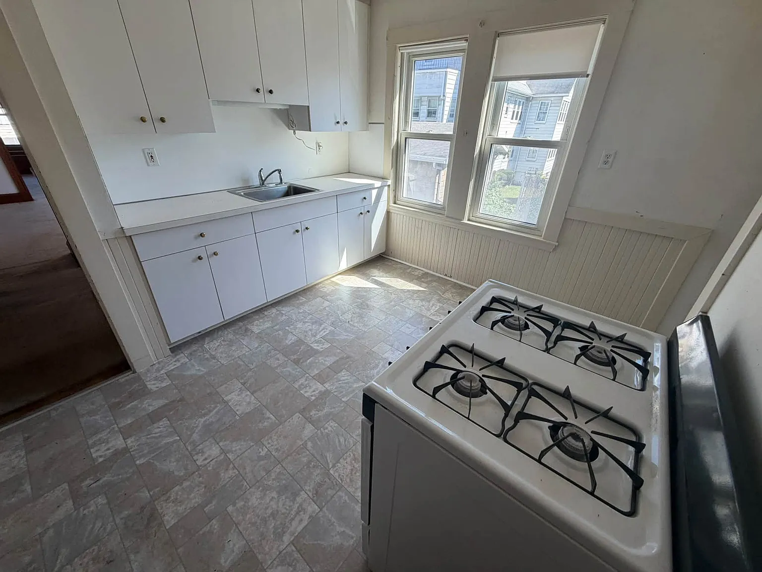 2 bed, 999 sqft, $2,450 — Photo 4