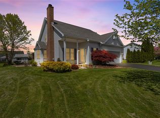 2 Summer Pond Way, Rochester, NY 14624