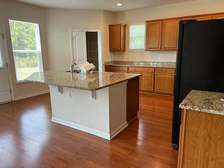 536 Majorca Loop — Photo 13