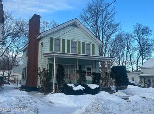 6 1st St, Hoosick Falls, NY 12090