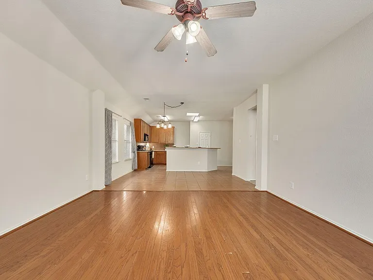 2108 Hayes St — Photo 13