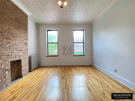 Rented by ZealEstate Group Inc | media 36