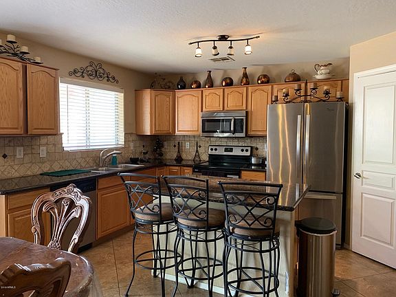 4th image of 1573 E Viola Dr