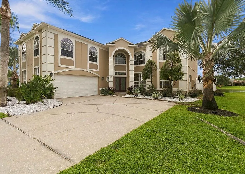2226 Westbourne Dr