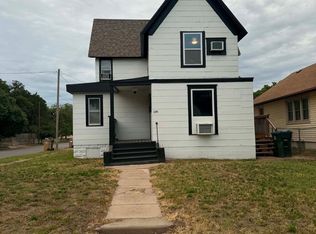 129 E 7th Ave, Hutchinson, KS 67501