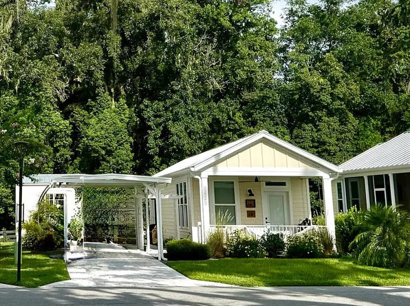 12145 Grand Oak Ln, Oxford, FL 34484