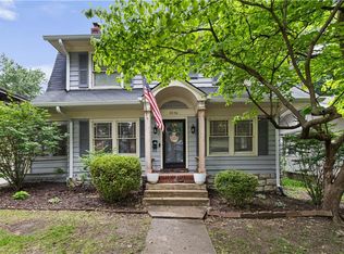 5836 Oak St, Kansas City, MO 64113