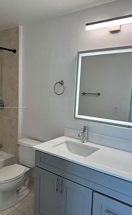 4th image of 1900 N Bayshore Dr APT 4112