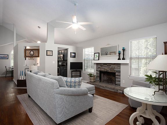 2nd image of 704 Nickwood Trl