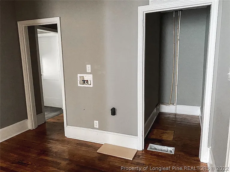 210 E 16th St #2 — Photo 12