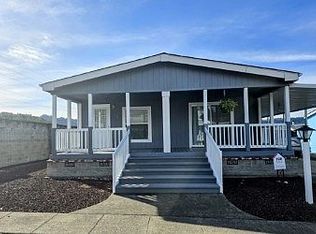 305 River Ridge Ave, Roseburg, OR 97471