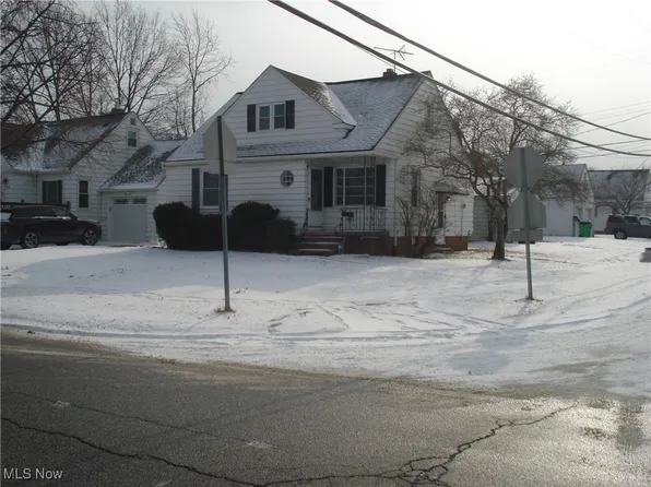 22800 Tracy Ave, Euclid, OH 44123