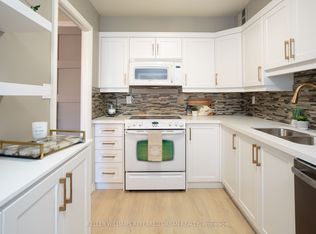 70 Baif Blvd UNIT 605, Richmond Hill, ON L4C 5L2