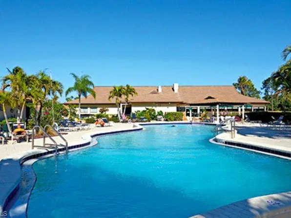 239 Palm Dr APT 2, Naples, FL 34112