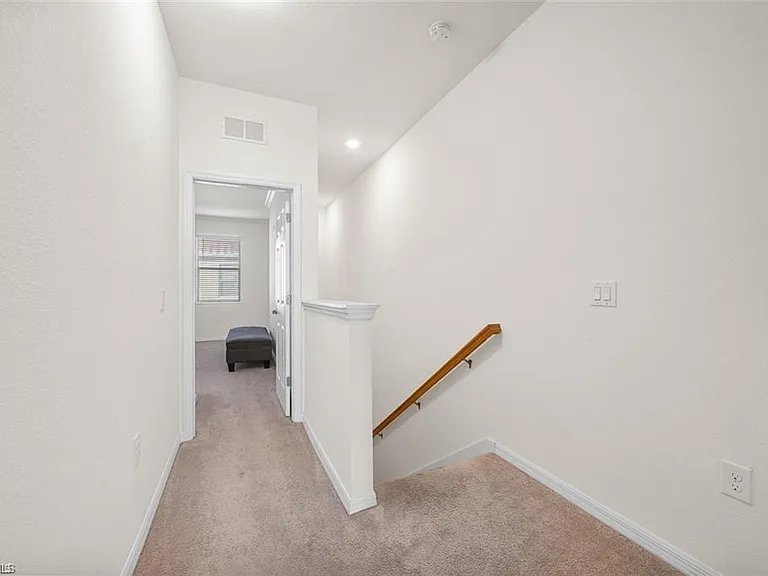2707 Blossom Way — Photo 13
