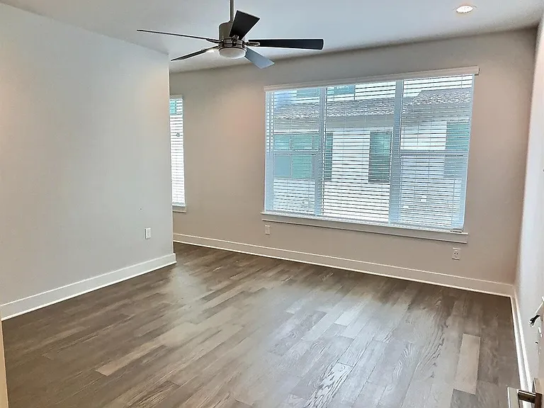 4407 Grotto Dr — Photo 10
