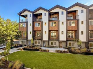 Stratos Townhomes, Bellevue, WA 98008