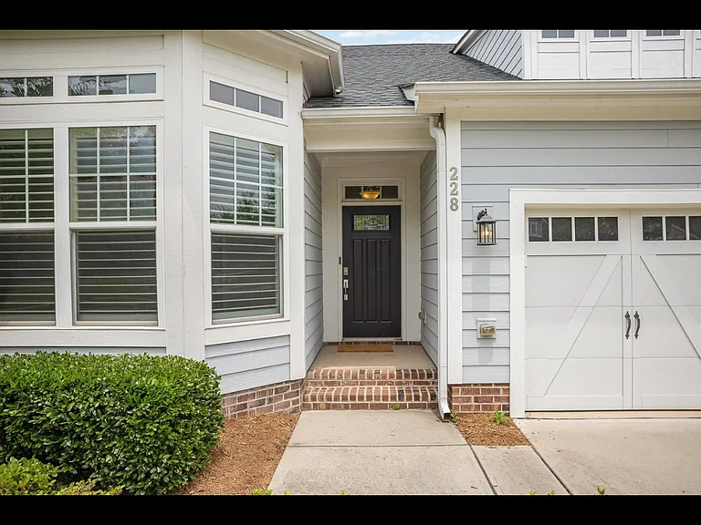 228 Sour Mash Ct — Photo 2