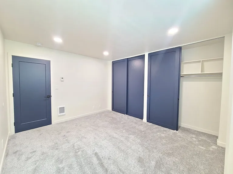 358 S Coeur D Alene St — Photo 25