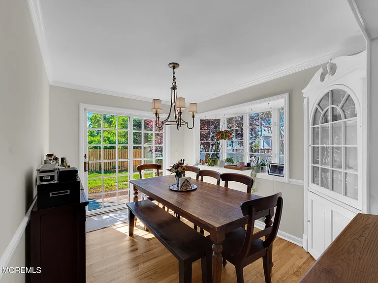 402 Morgan Pkwy — Photo 12