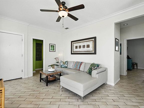 4th image of 6612 S Atlantic Ave #101