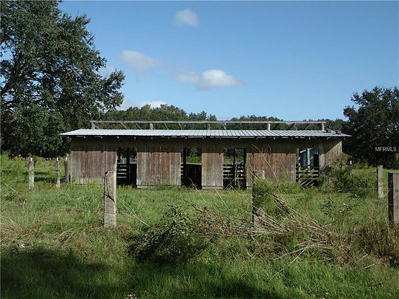 3rd image of 1565 Clark Bay Rd