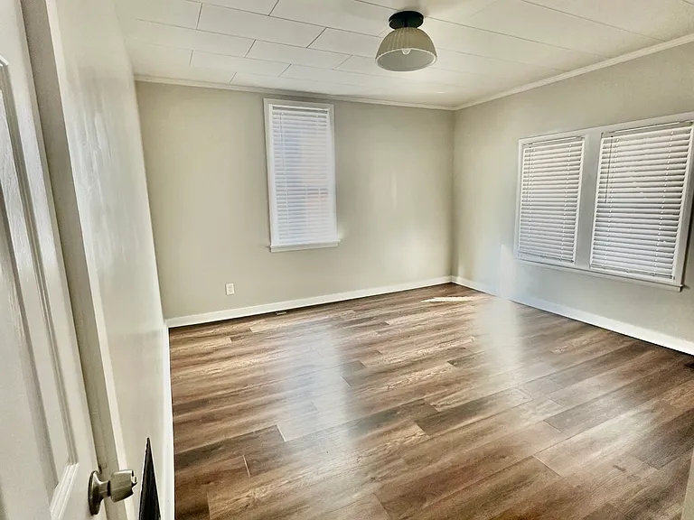 618 E Vine St #B — Photo 18