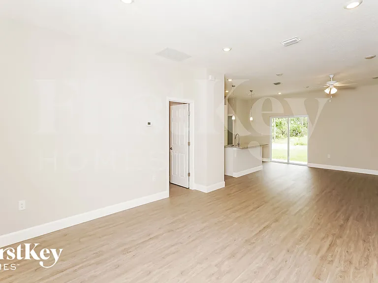 3247 Halblum Ave SE — Photo 5