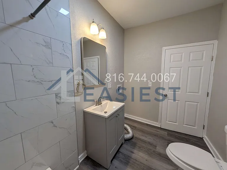 4501 E 19th St — Photo 17