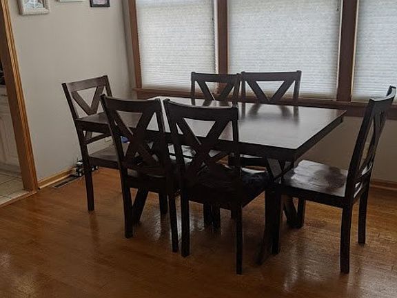 2nd image of 324 W 5th St