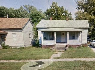 316 E Walnut St, Harrisburg, IL 62946