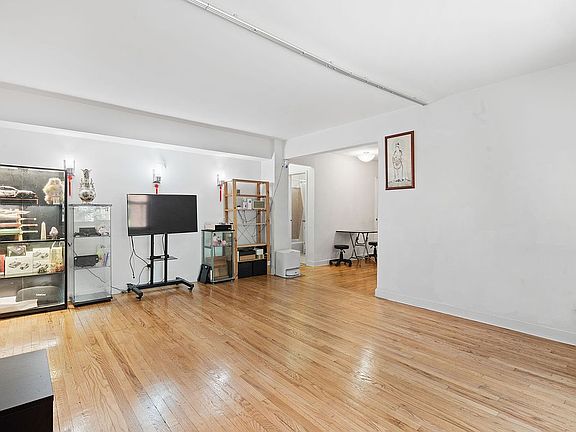 5th image of 139-15 83rd Ave #305