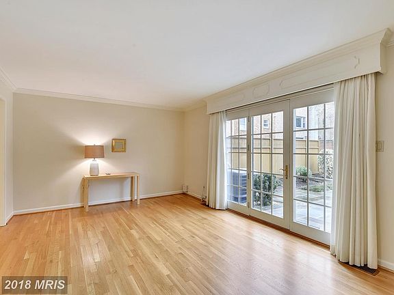 3rd image of 3140 Hartwick Ln