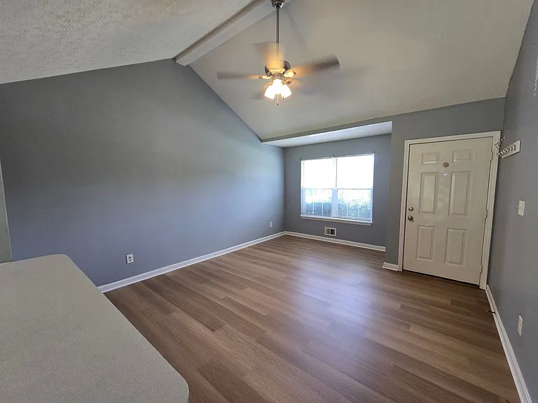 3706 Locust Ave — Photo 5