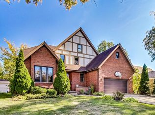 8143 N Prospect St, Niles, IL 60714