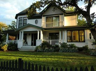 1701 Sherman Ave, Hood River, OR 97031