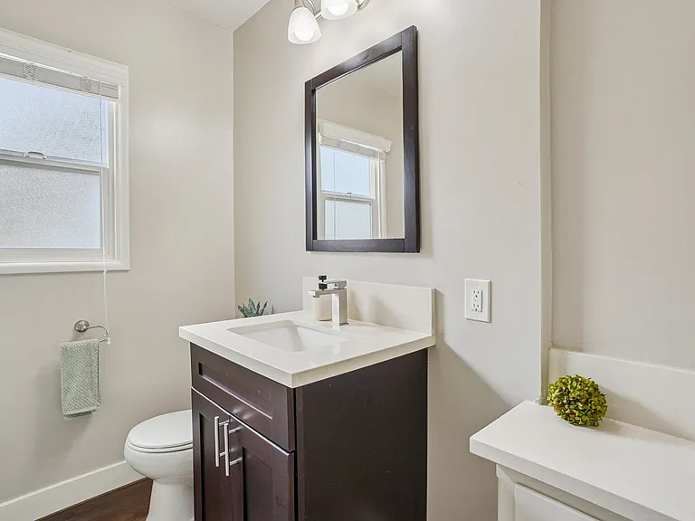 Hollypark Knolls Apartments — Photo 30